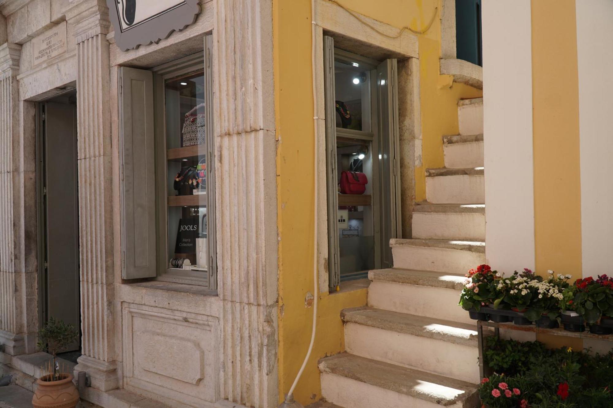 Little Gem Symi Boutique Studio Luaran gambar